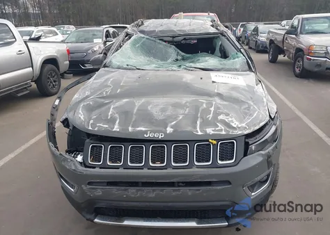 2019 Jeep Compass Limited 4X4 z USA, uszkodzony, nr VIN 3C4NJDCB9KT724380